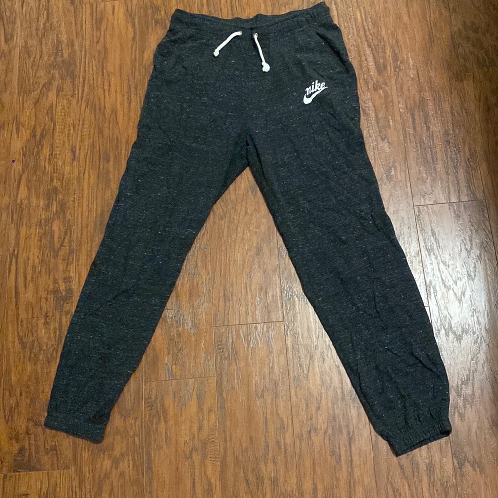 Women’s Nike joggers BLACK